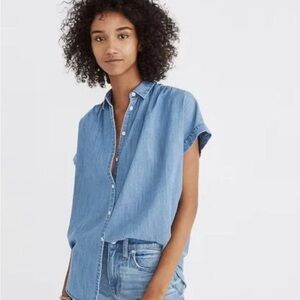 Madewell oversize chambray central shirt, size small